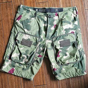G-STAR cargo shorts 34